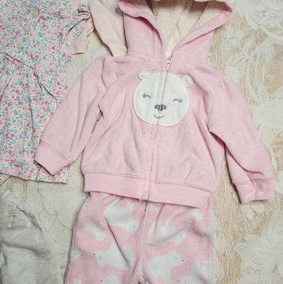 Newborn Outfit Bundle - Picture 4 of 5